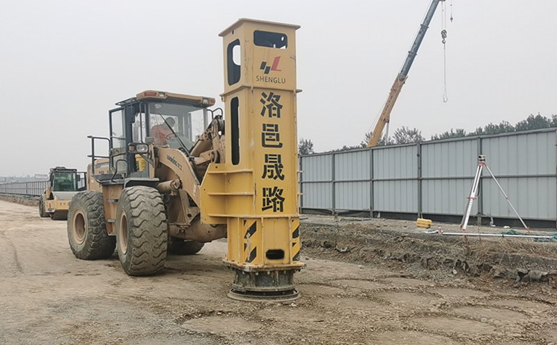 高速公路改擴(kuò)建加寬,高速液壓夯實(shí)機(jī)施工案例